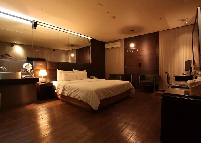 Changdong Lonestar Motel 3*