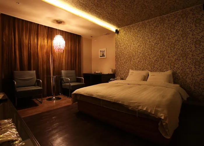 Changdong Lonestar Motel 3*